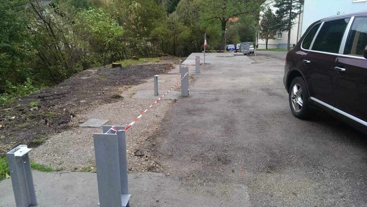 Einbetonierte Stahlstützen als Fundament-Verankerung